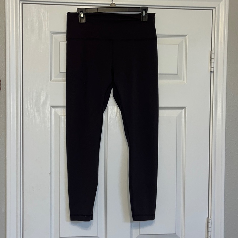 Black Lululemon wonder train 7/8 size 12 leggings